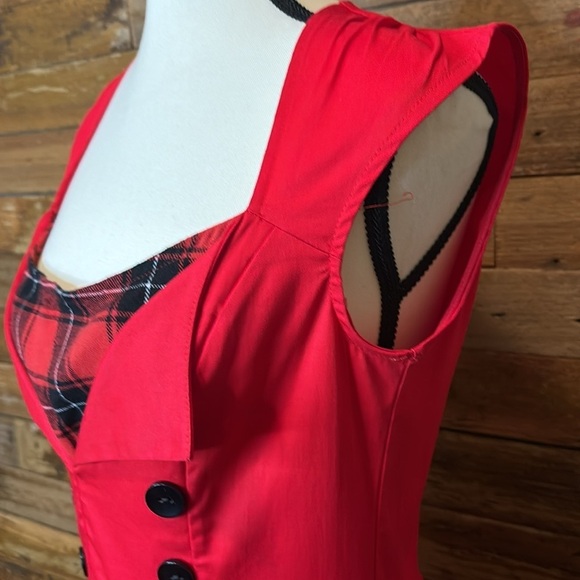 Super cute bread and tartan dress perfect for the holidays!! - Picture 4 of 6